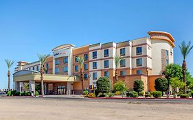 Comfort Suites Phoenix Glendale 3*